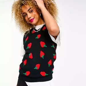 Sweater vest ft strawberries 🍓